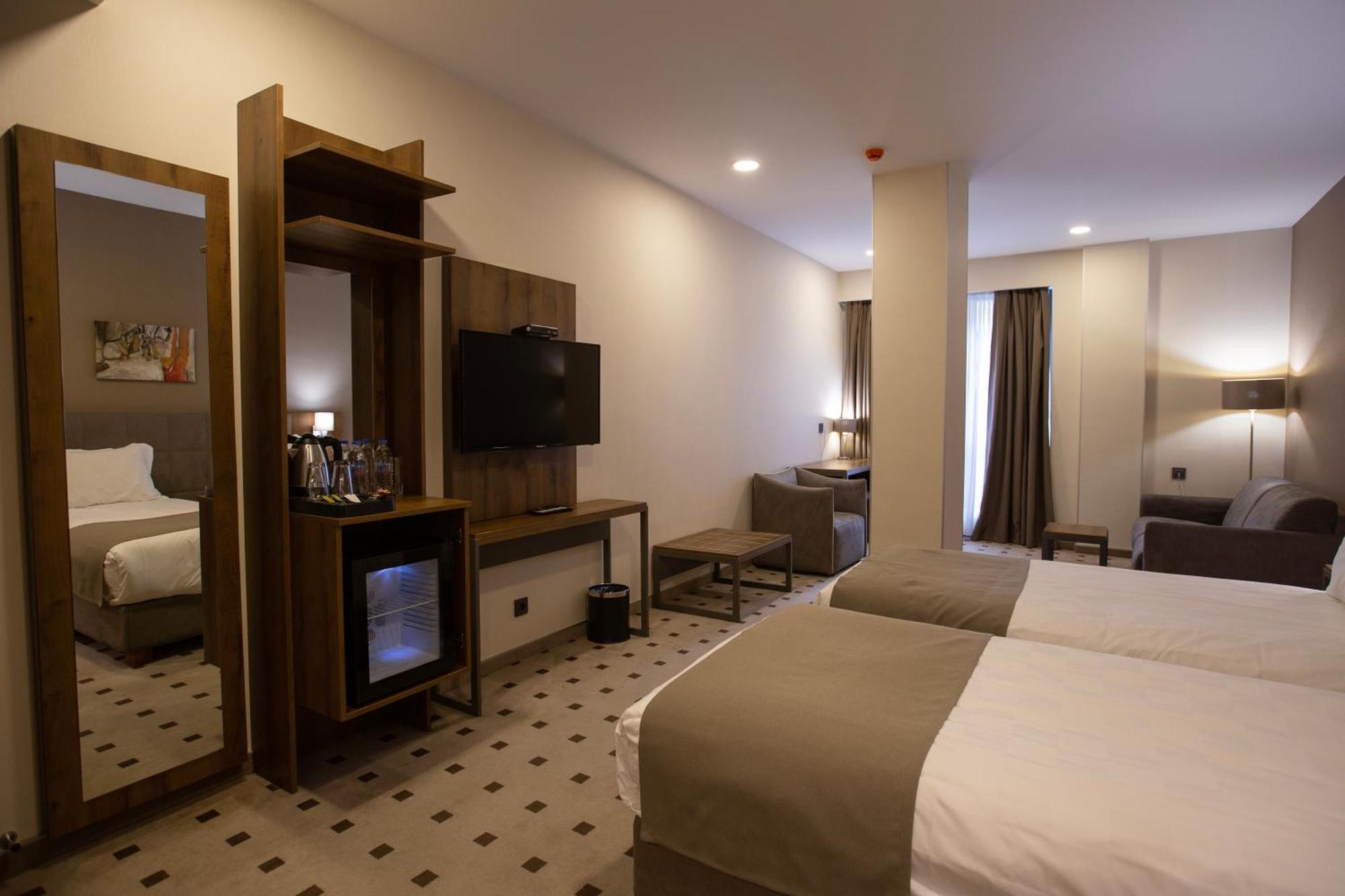 Avenue Hotel Tbilisi Luaran gambar
