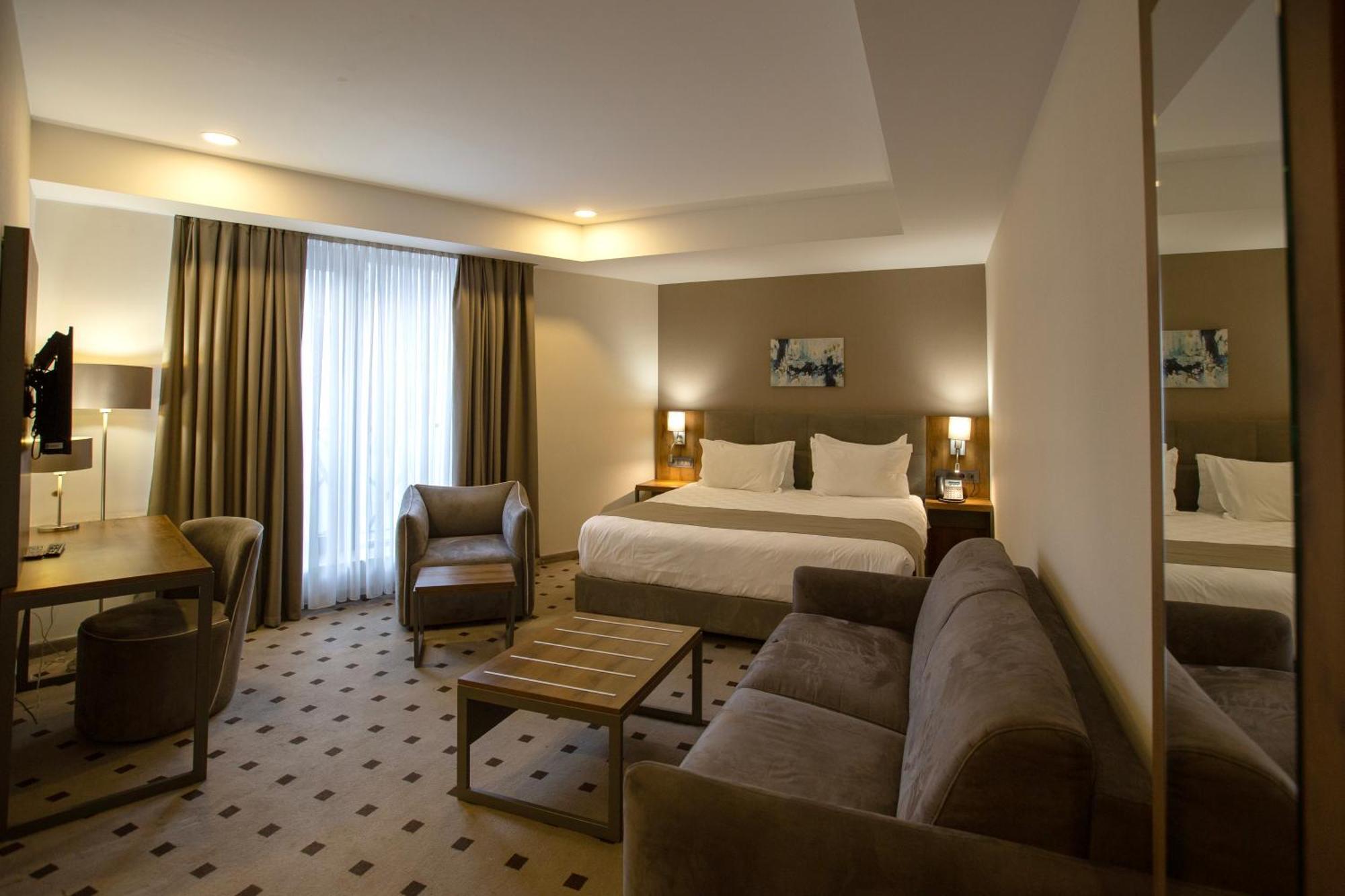 Avenue Hotel Tbilisi Luaran gambar