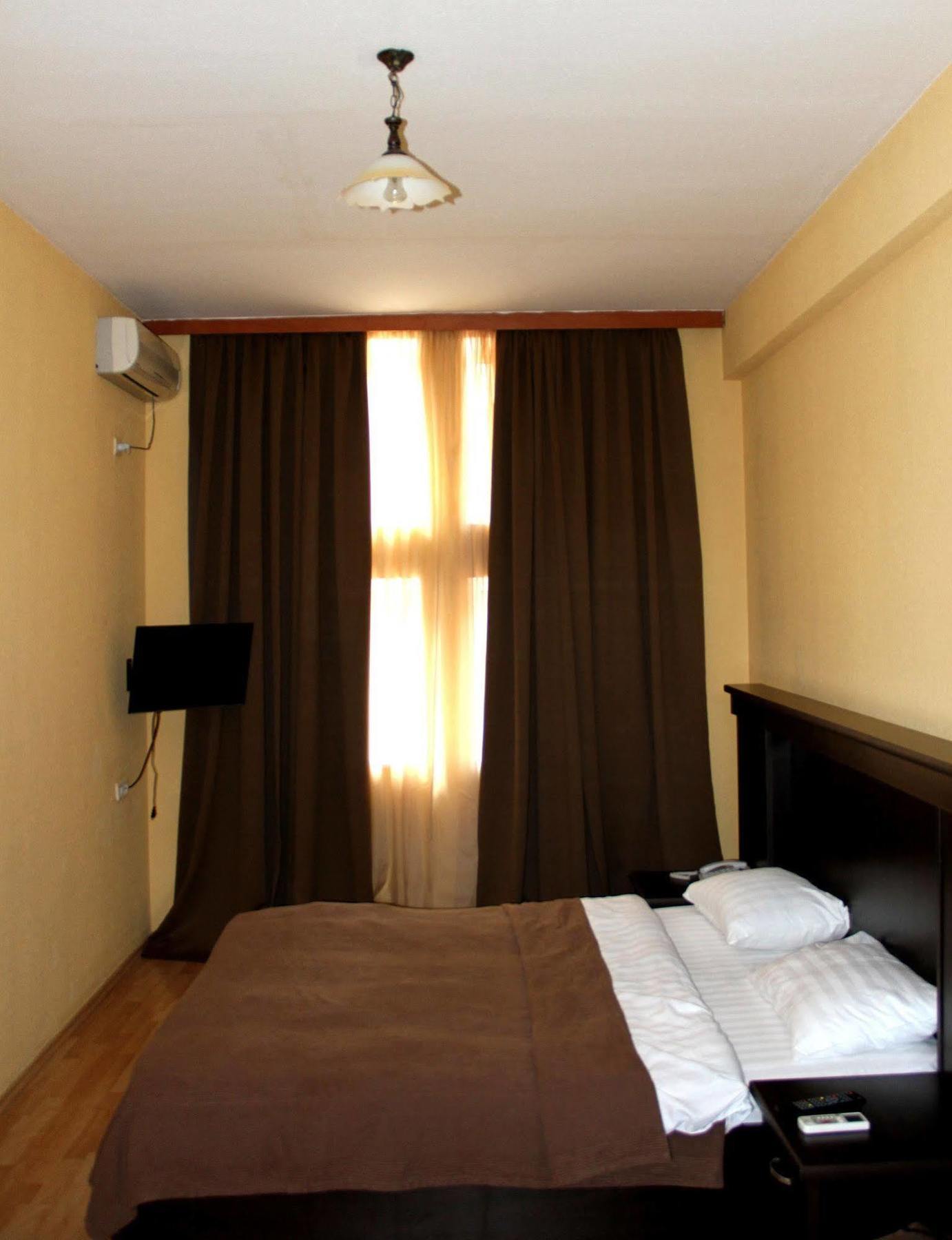 Avenue Hotel Tbilisi Luaran gambar